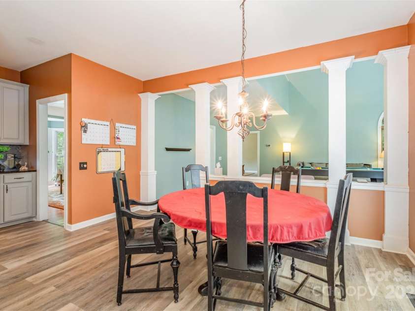 8219 Beardsley Drive, Charlotte, NC 28269.  MLS# CAR4267030, YatesRealty ID 20146. 