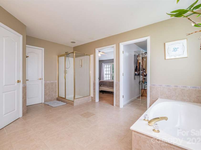 8219 Beardsley Drive, Charlotte, NC 28269.  MLS# CAR4267030, YatesRealty ID 20146. 