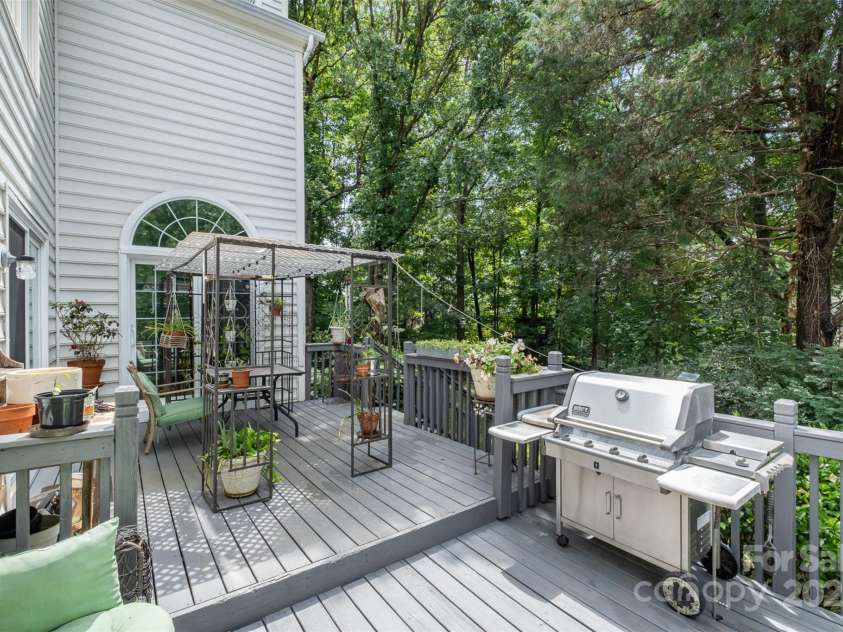 8219 Beardsley Drive, Charlotte, NC 28269.  MLS# CAR4267030, YatesRealty ID 20146. 