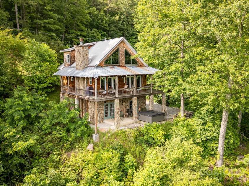 1145 Eagles Roost Road, Bryson City, NC 28713.  MLS# CAR4269508, YatesRealty ID 20147. 