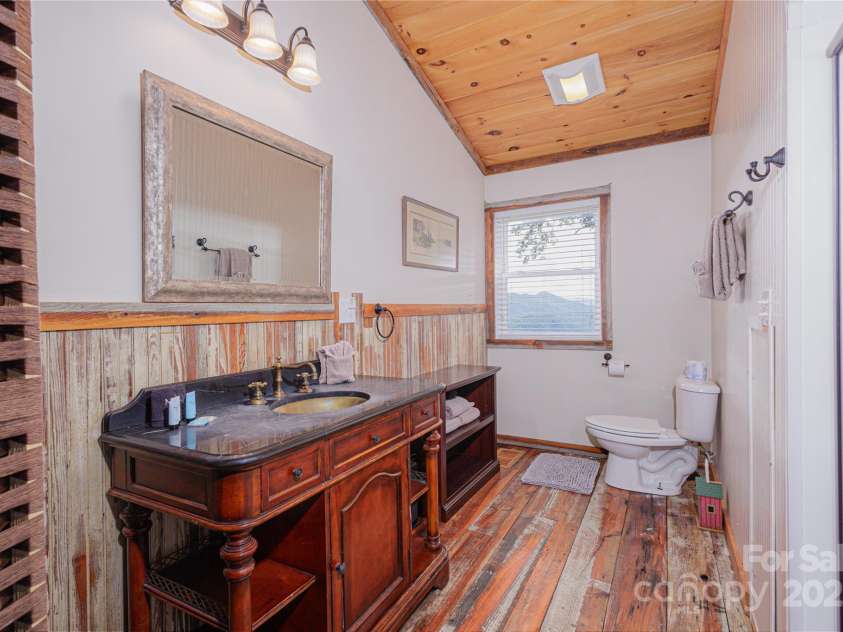 1145 Eagles Roost Road, Bryson City, NC 28713.  MLS# CAR4269508, YatesRealty ID 20147. 