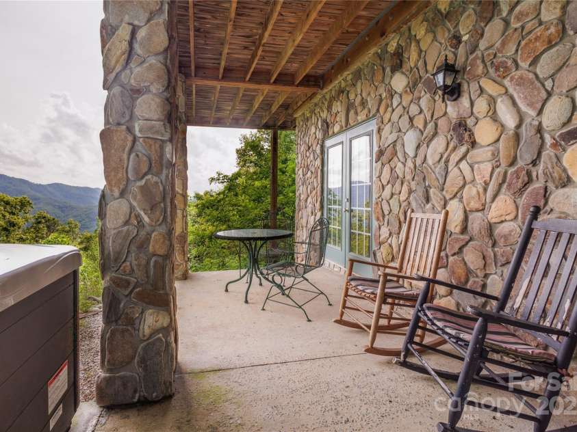 1145 Eagles Roost Road, Bryson City, NC 28713.  MLS# CAR4269508, YatesRealty ID 20147. 