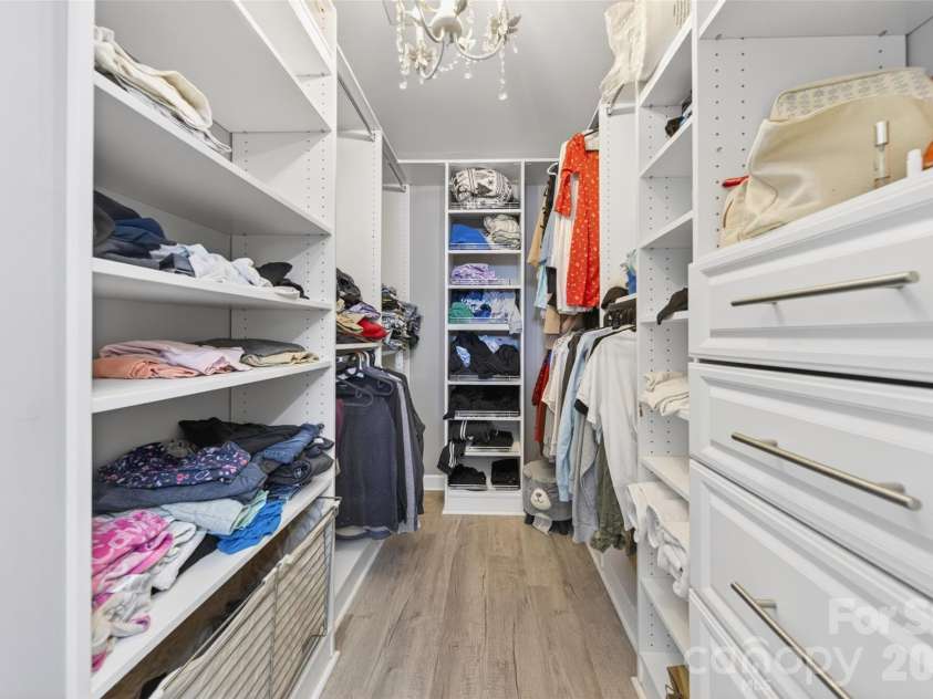 12514 Willow Grove Way, Huntersville, NC 28078.  MLS# CAR4378433, YatesRealty ID 20147. Custom closet in primary suite