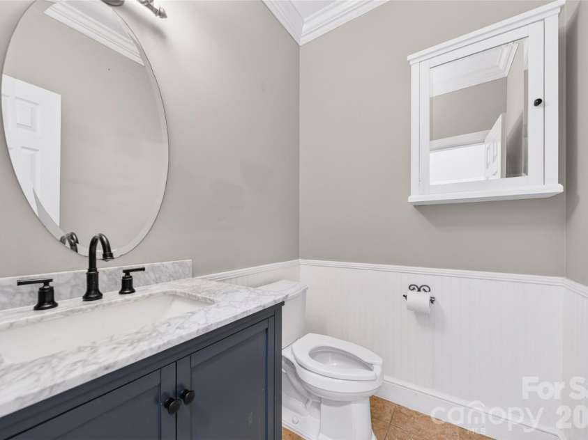 12514 Willow Grove Way, Huntersville, NC 28078.  MLS# CAR4378433, YatesRealty ID 20147. Half bath on main level