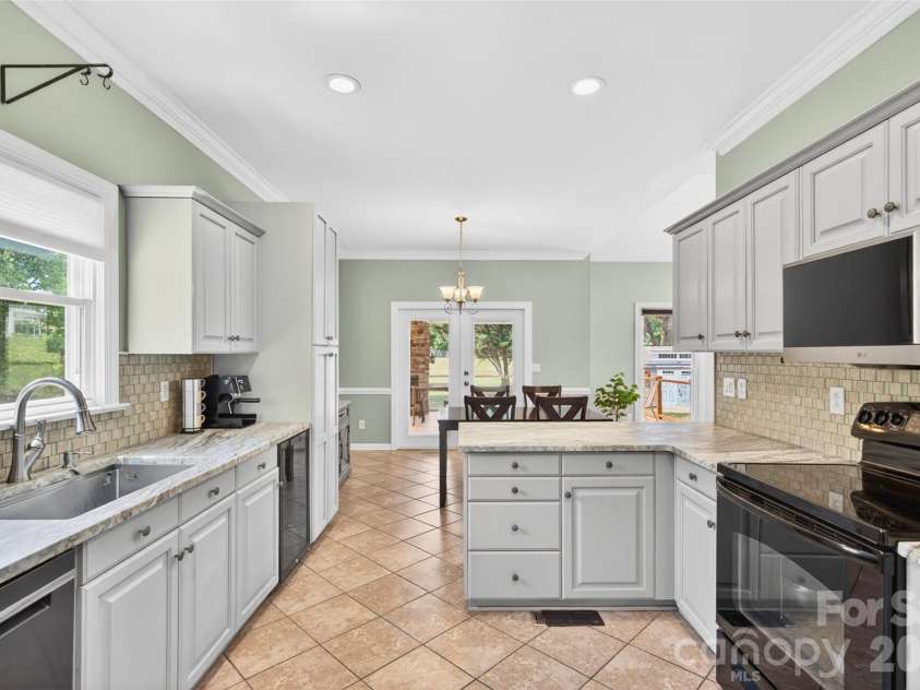 12514 Willow Grove Way, Huntersville, NC 28078.  MLS# CAR4378433, YatesRealty ID 20147. Kitchen 2