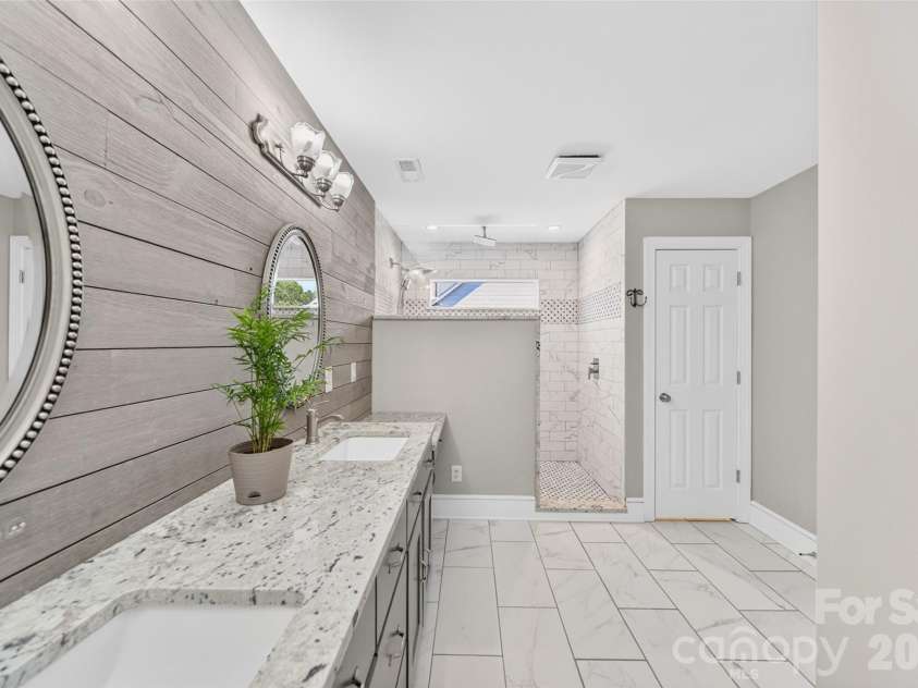12514 Willow Grove Way, Huntersville, NC 28078.  MLS# CAR4378433, YatesRealty ID 20147. Primary bath 2
