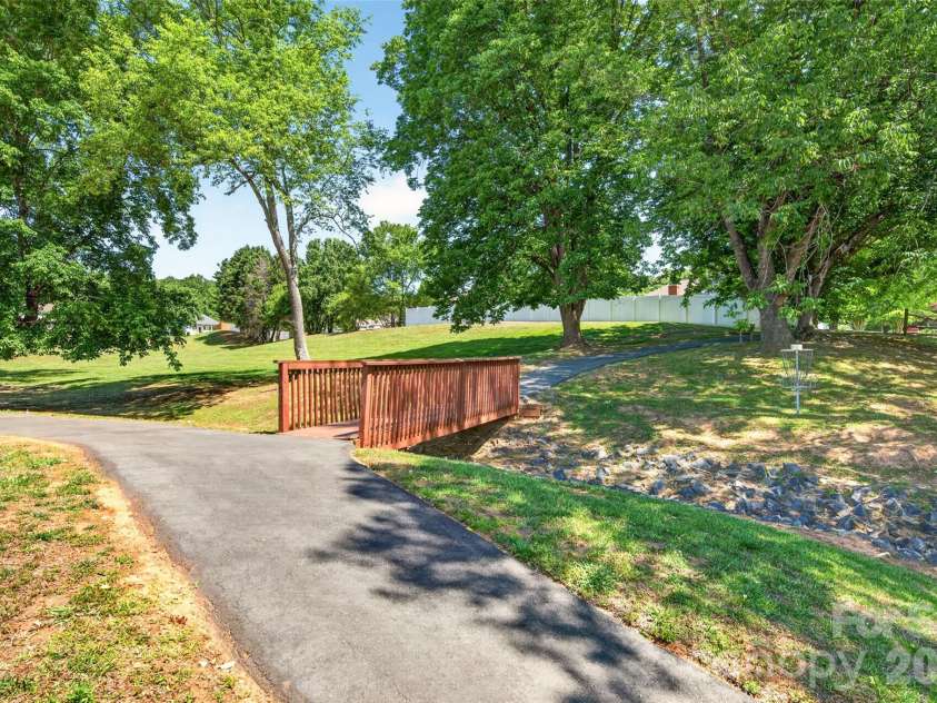 12514 Willow Grove Way, Huntersville, NC 28078.  MLS# CAR4378433, YatesRealty ID 20147. Walking paths