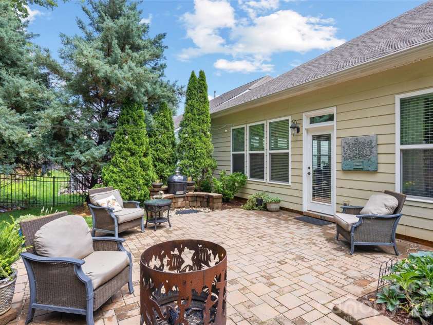2519 Logan Caroline Lane, Monroe, NC 28110.  MLS# CAR4378299, YatesRealty ID 20148. 