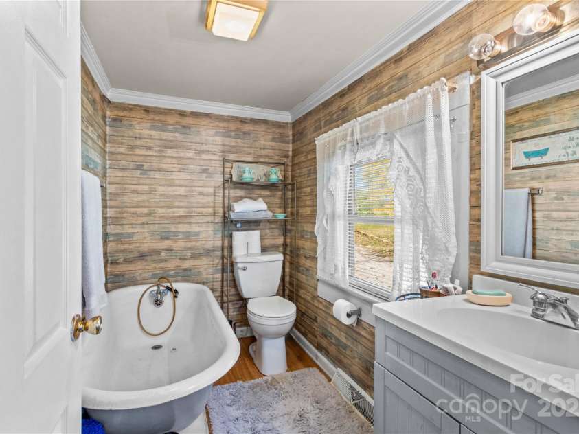 501 Main Street, Granite Quarry, NC 28146.  MLS# CAR4316463, YatesRealty ID 2015. 