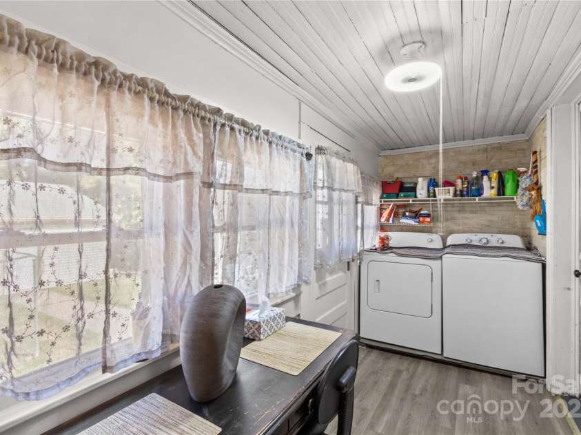 501 Main Street, Granite Quarry, NC 28146.  MLS# CAR4316463, YatesRealty ID 2015. 