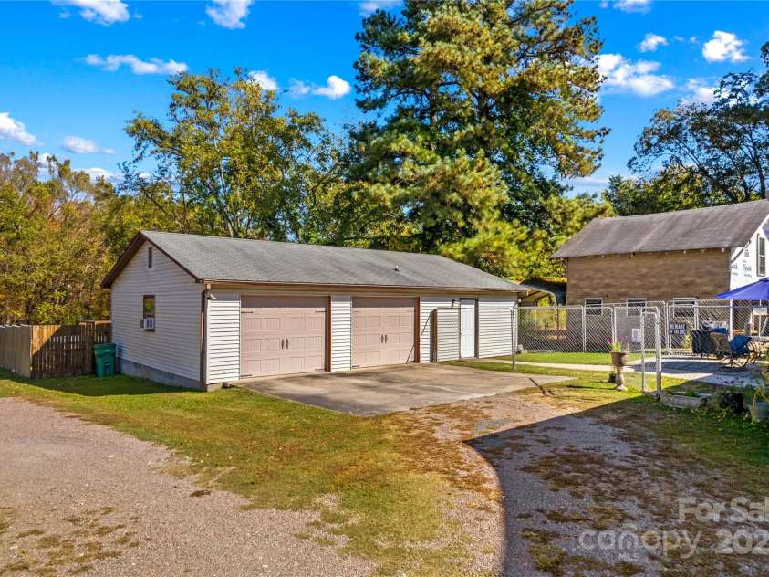 501 Main Street, Granite Quarry, NC 28146.  MLS# CAR4316463, YatesRealty ID 2015. 