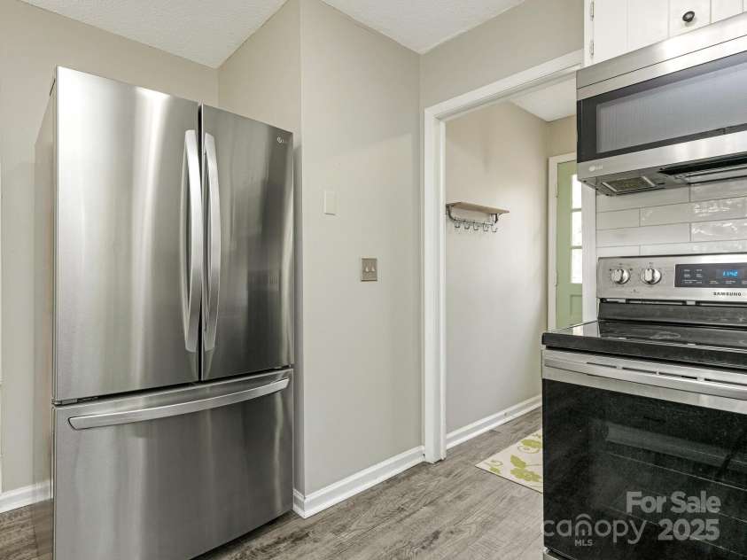 8101 Coxwood Court, Charlotte, NC 28227.  MLS# CAR4230846, YatesRealty ID 2015. 