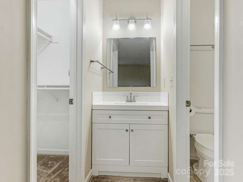 8101 Coxwood Court, Charlotte, NC 28227.  MLS# CAR4230846, YatesRealty ID 2015. 