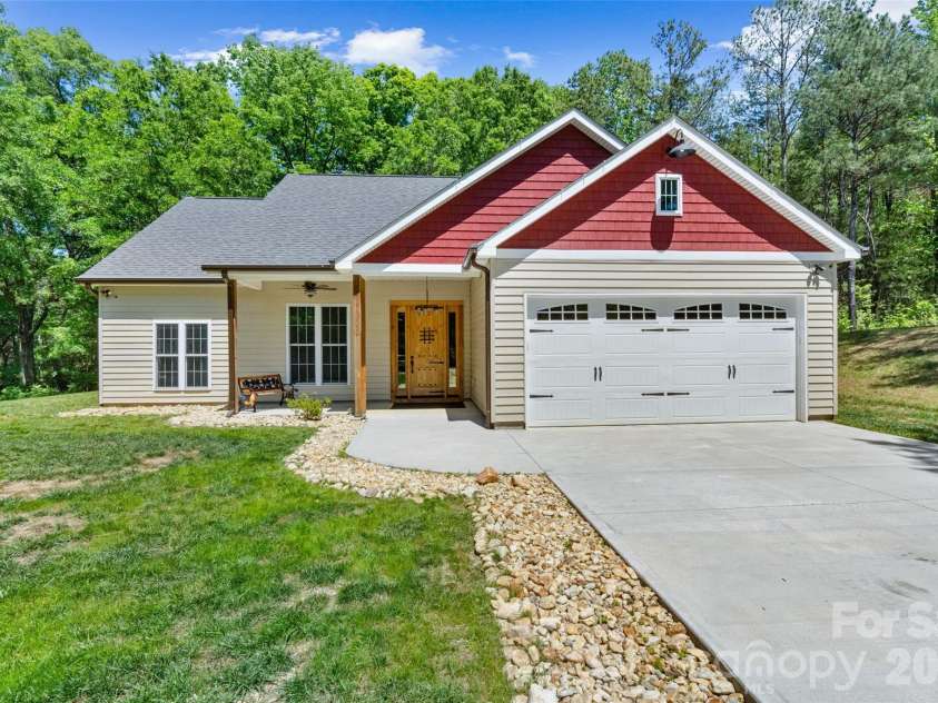 374 Giles Road, McConnells, SC 29726.  MLS# CAR4374017, YatesRealty ID 20150. 