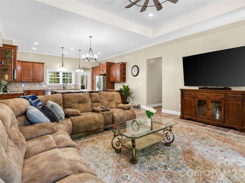 374 Giles Road, McConnells, SC 29726.  MLS# CAR4374017, YatesRealty ID 20150. 