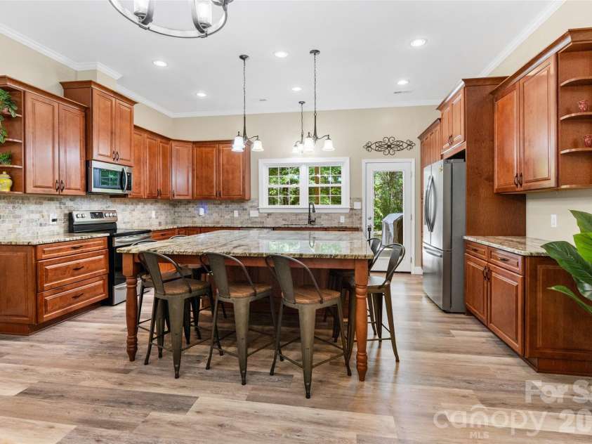 374 Giles Road, McConnells, SC 29726.  MLS# CAR4374017, YatesRealty ID 20150. 