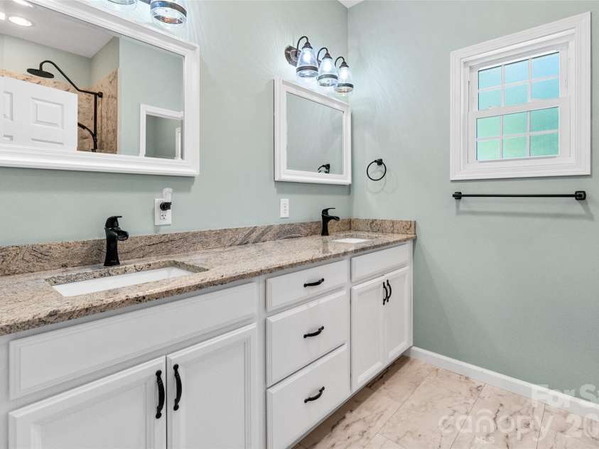 374 Giles Road, McConnells, SC 29726.  MLS# CAR4374017, YatesRealty ID 20150. 