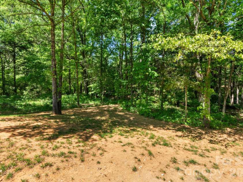 374 Giles Road, McConnells, SC 29726.  MLS# CAR4374017, YatesRealty ID 20150. 