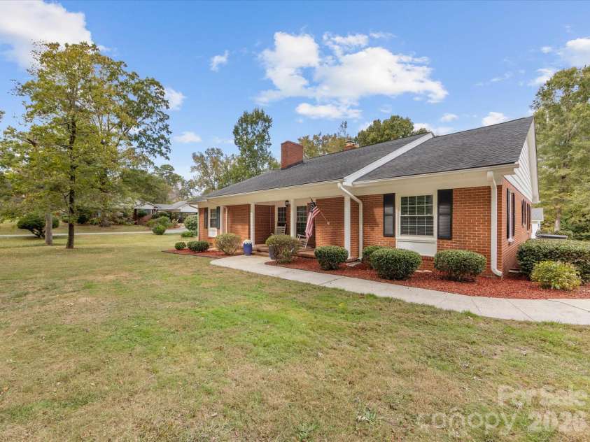 100 Forest Hills Drive, Monroe, NC 28112.  MLS# CAR4353171, YatesRealty ID 20151. 