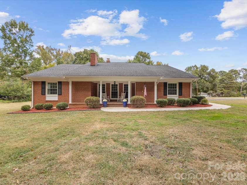 100 Forest Hills Drive, Monroe, NC 28112.  MLS# CAR4353171, YatesRealty ID 20151. 