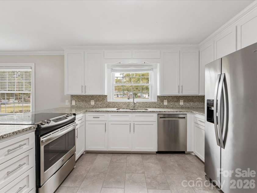 100 Forest Hills Drive, Monroe, NC 28112.  MLS# CAR4353171, YatesRealty ID 20151. 