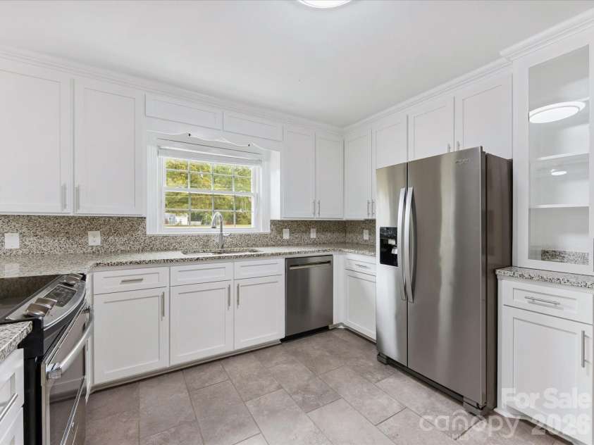 100 Forest Hills Drive, Monroe, NC 28112.  MLS# CAR4353171, YatesRealty ID 20151. 