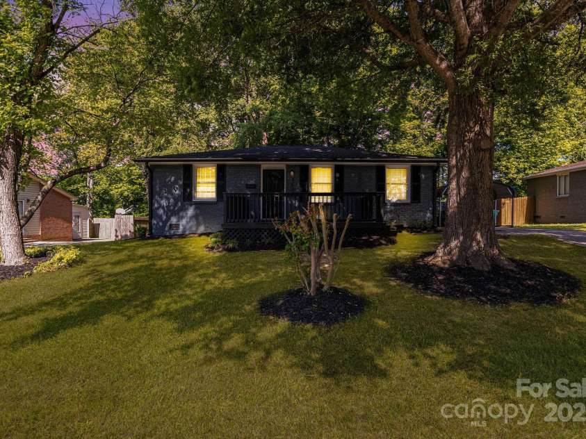 3637 Glenville Avenue, Charlotte, NC 28215.  MLS# CAR4257290, YatesRealty ID 20152. Twilight shot.