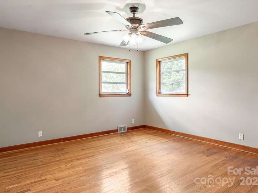 546 Scronce Creek Road, Burnsville, NC 28714.  MLS# CAR4243837, YatesRealty ID 20153. Bedroom