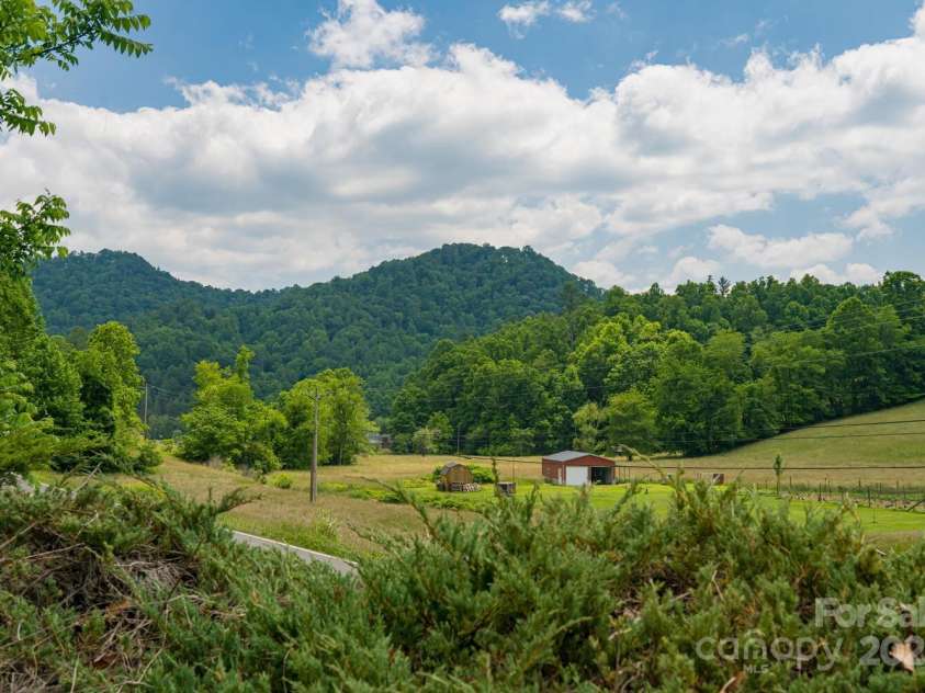 546 Scronce Creek Road, Burnsville, NC 28714.  MLS# CAR4243837, YatesRealty ID 20153. Property View