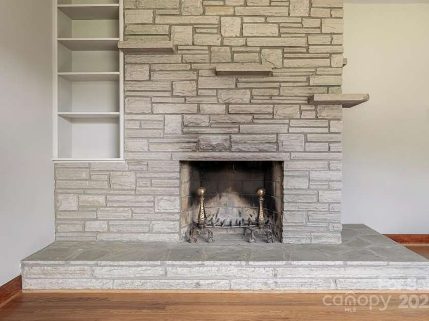 546 Scronce Creek Road, Burnsville, NC 28714.  MLS# CAR4243837, YatesRealty ID 20153. Wood Burning Fireplace