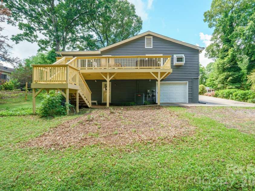 2078 Rock Springs Circle, Denver, NC 28037.  MLS# CAR4375811, YatesRealty ID 20154. 