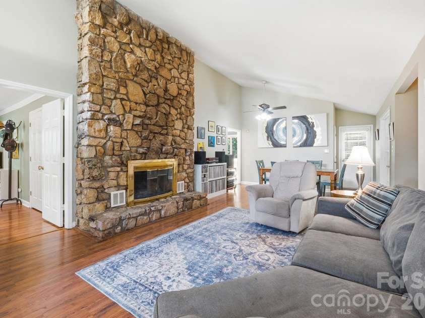 2078 Rock Springs Circle, Denver, NC 28037.  MLS# CAR4375811, YatesRealty ID 20154. 