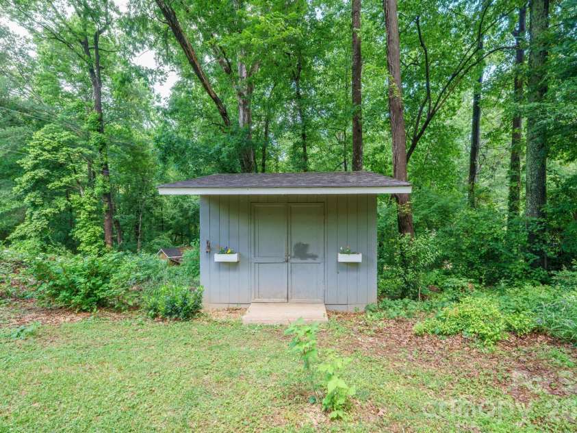 2078 Rock Springs Circle, Denver, NC 28037.  MLS# CAR4375811, YatesRealty ID 20154. 