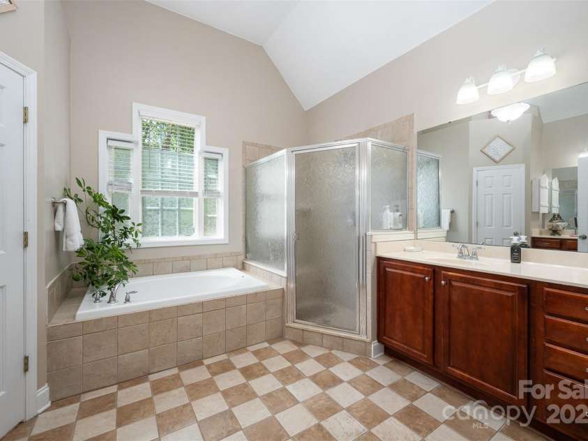 2804 Pulaski Drive, Monroe, NC 28110.  MLS# CAR4270647, YatesRealty ID 20155. 