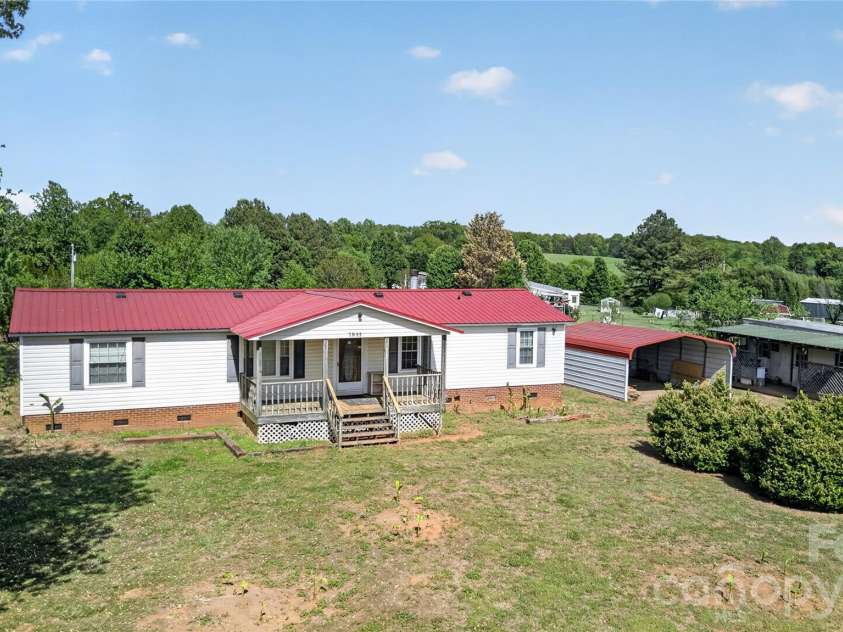 7855 Roger Hill Road, Connelly Springs, NC 28612.  MLS# CAR4372877, YatesRealty ID 20155. 