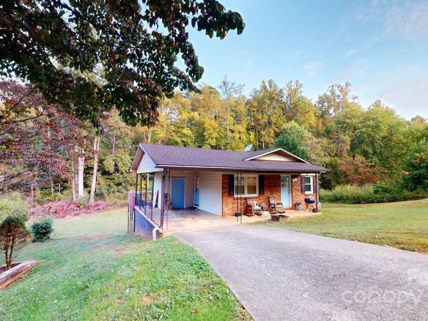 151 Sunny Street, Marion, NC 28752.  MLS# CAR4271600, YatesRealty ID 20156. 