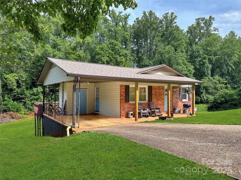 151 Sunny Street, Marion, NC 28752.  MLS# CAR4271600, YatesRealty ID 20156. 