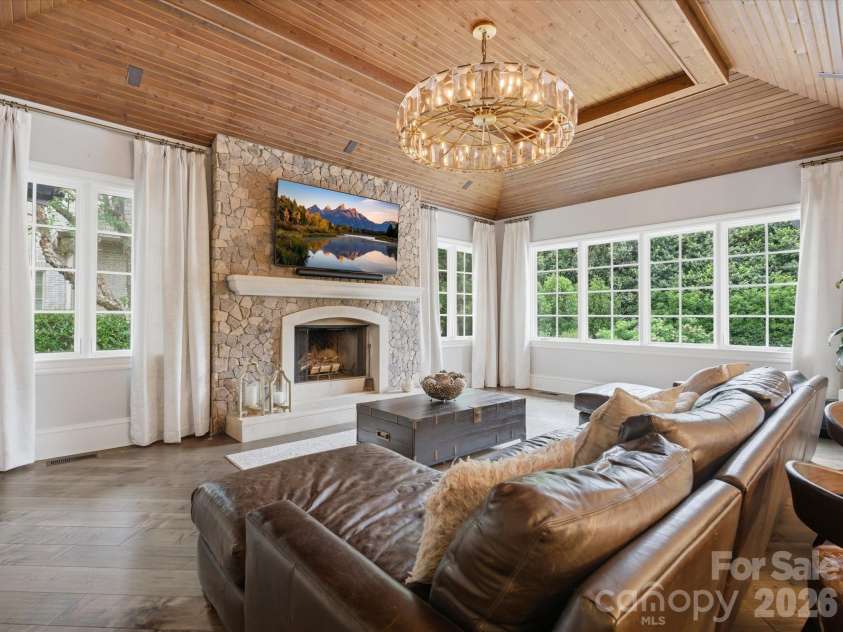 200 Oakmont Lane, Waxhaw, NC 28173.  MLS# CAR4377681, YatesRealty ID 20156. 