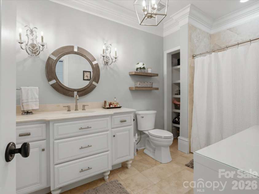 200 Oakmont Lane, Waxhaw, NC 28173.  MLS# CAR4377681, YatesRealty ID 20156. 
