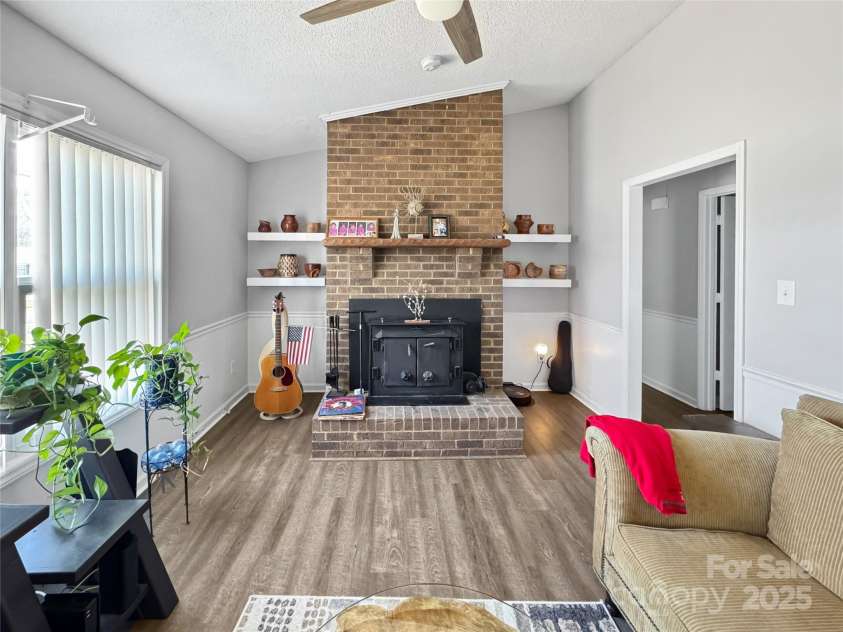 2316 Woodfield Circle, Gastonia, NC 28056.  MLS# CAR4266028, YatesRealty ID 20157. 