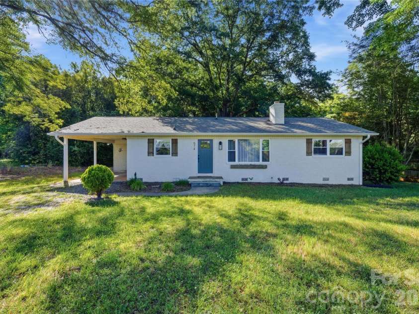 574 Old Mooresboro Road, Mooresboro, NC 28114.  MLS# CAR4377687, YatesRealty ID 20157. 