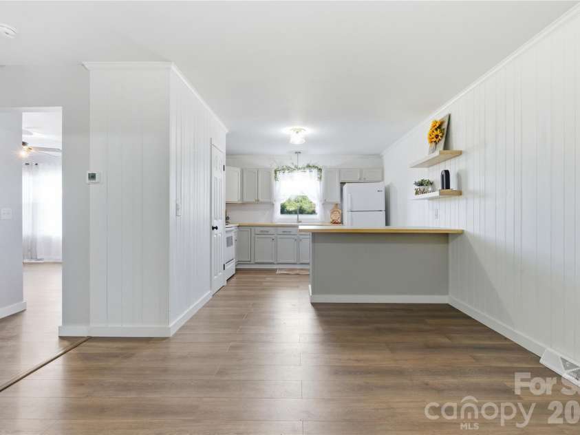 574 Old Mooresboro Road, Mooresboro, NC 28114.  MLS# CAR4377687, YatesRealty ID 20157. 