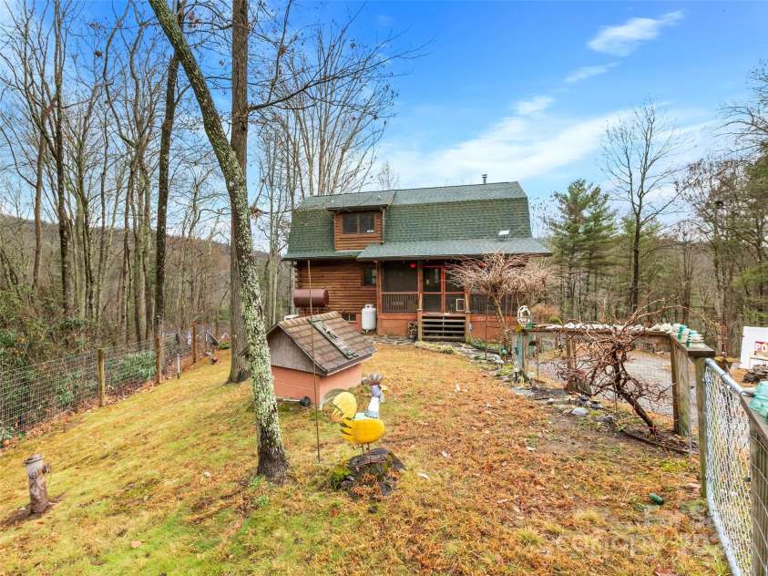 1239 Lower Loop Drive, Fletcher, NC 28732.  MLS# CAR4327631, YatesRealty ID 2016. One of the two fenced areas
