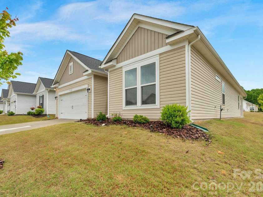 7162 Indigo Way, Denver, NC 28037.  MLS# CAR4378675, YatesRealty ID 20160. 