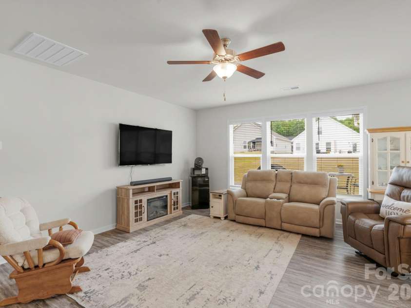 7162 Indigo Way, Denver, NC 28037.  MLS# CAR4378675, YatesRealty ID 20160. 