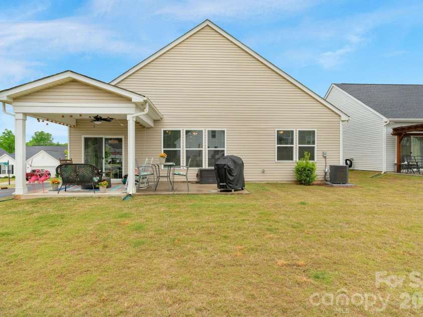 7162 Indigo Way, Denver, NC 28037.  MLS# CAR4378675, YatesRealty ID 20160. 