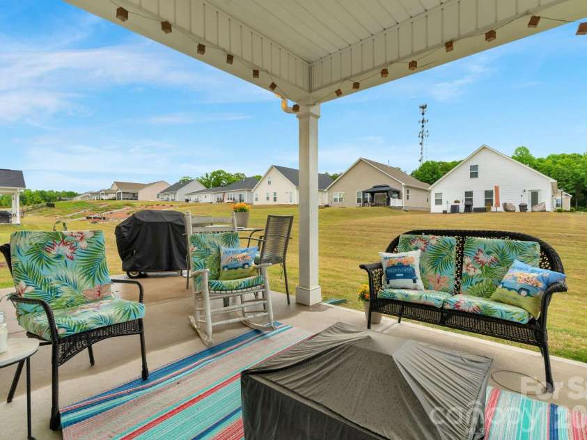 7162 Indigo Way, Denver, NC 28037.  MLS# CAR4378675, YatesRealty ID 20160. 