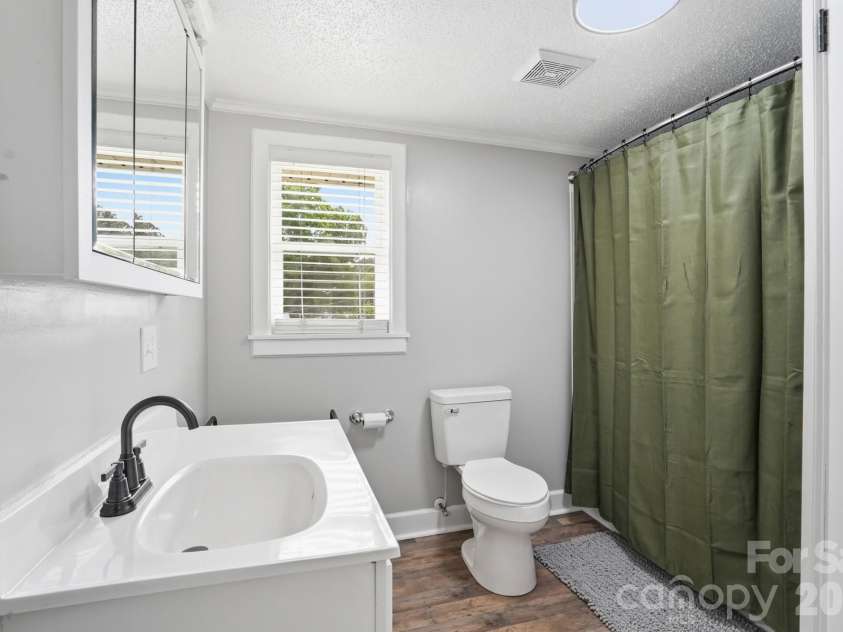 215 Dallas Road, Stanley, NC 28164.  MLS# CAR4379351, YatesRealty ID 20161. 