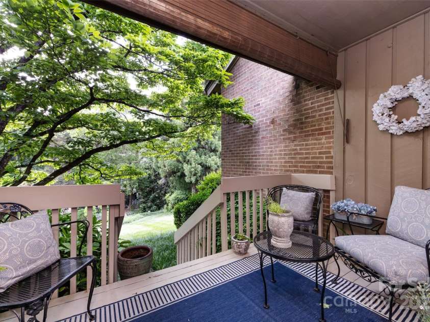 5128 Dunes Court, Charlotte, NC 28226.  MLS# CAR4249408, YatesRealty ID 20161. Back Deck