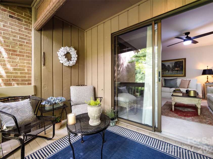 5128 Dunes Court, Charlotte, NC 28226.  MLS# CAR4249408, YatesRealty ID 20161. Back Deck